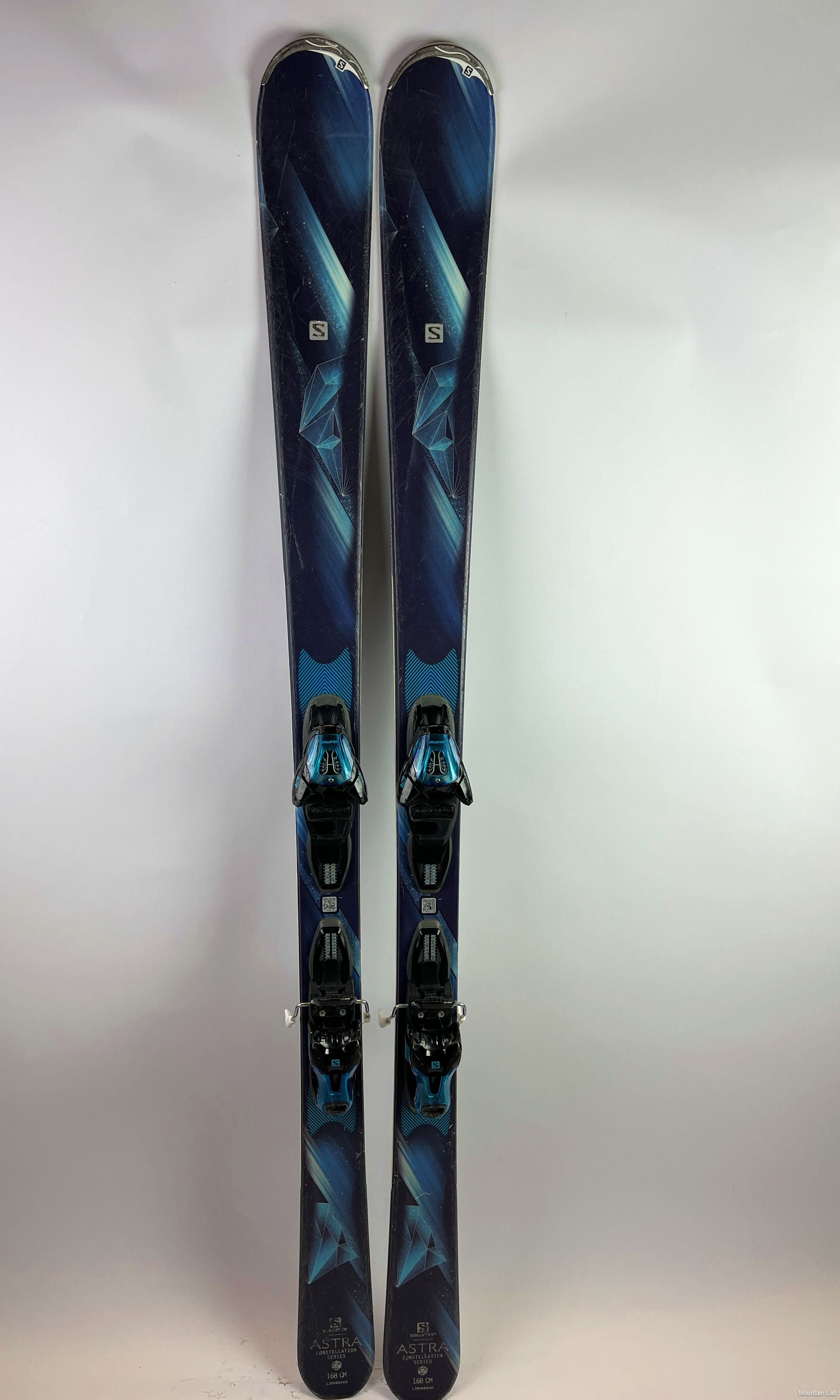 Salomon astra hot sale skis