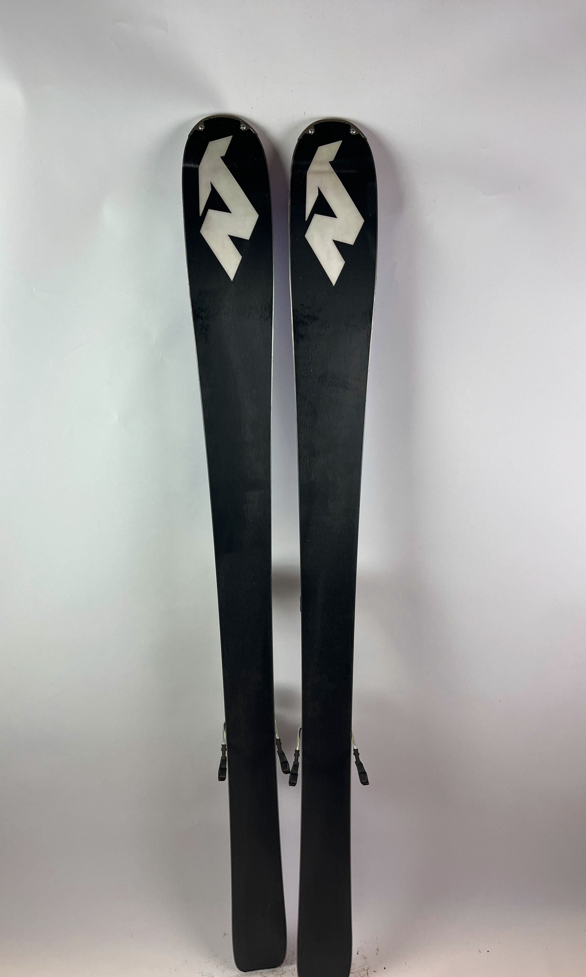 Ski Nordica Astral 84