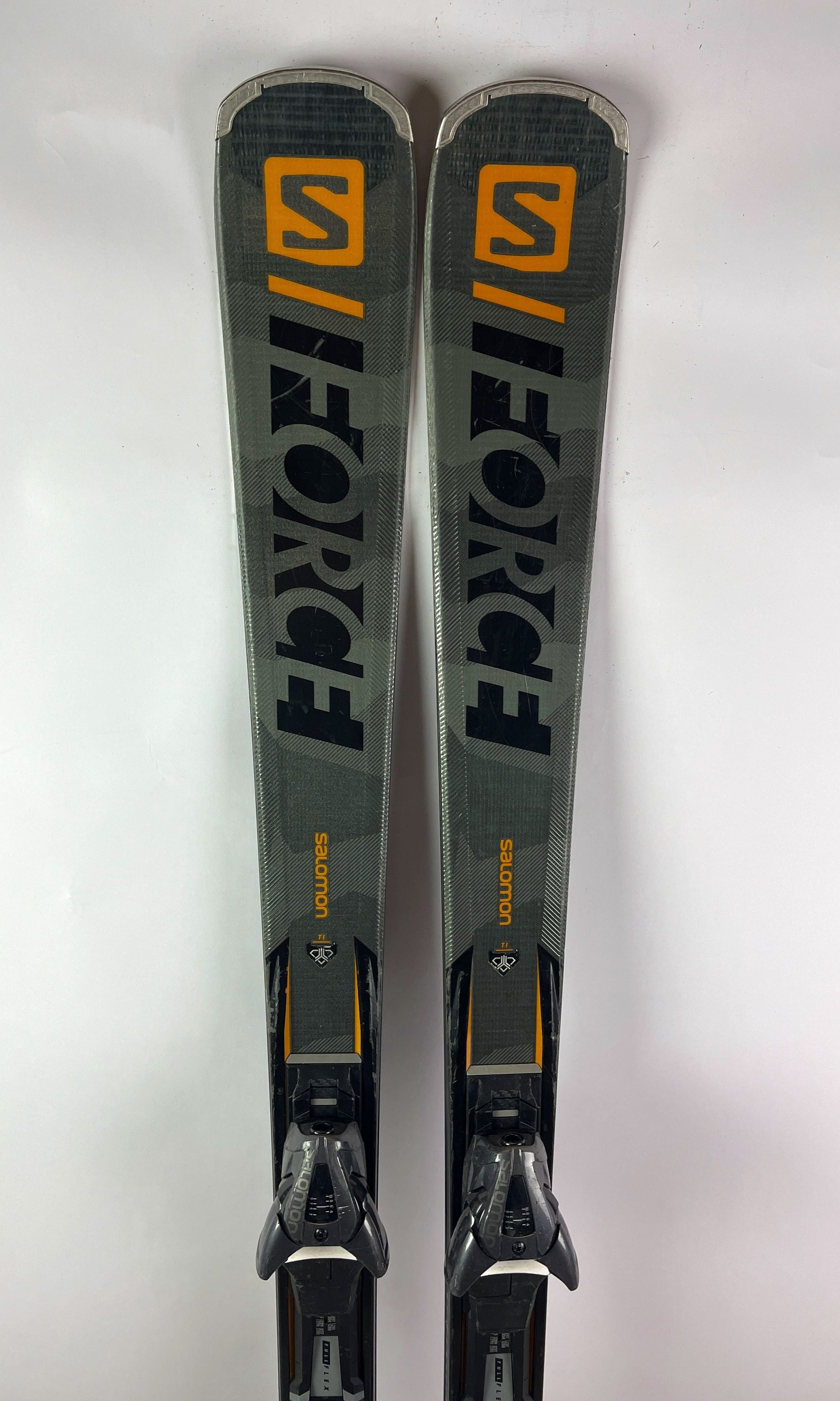 Ski Salomon S/Force 9